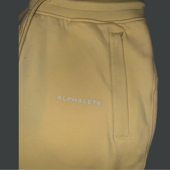 ALPHALETE Women's Essential Core Jogger | Color: Sea Salt/Yellow | NEW/NWT!!⭐️💛 - Picture 5 of 7